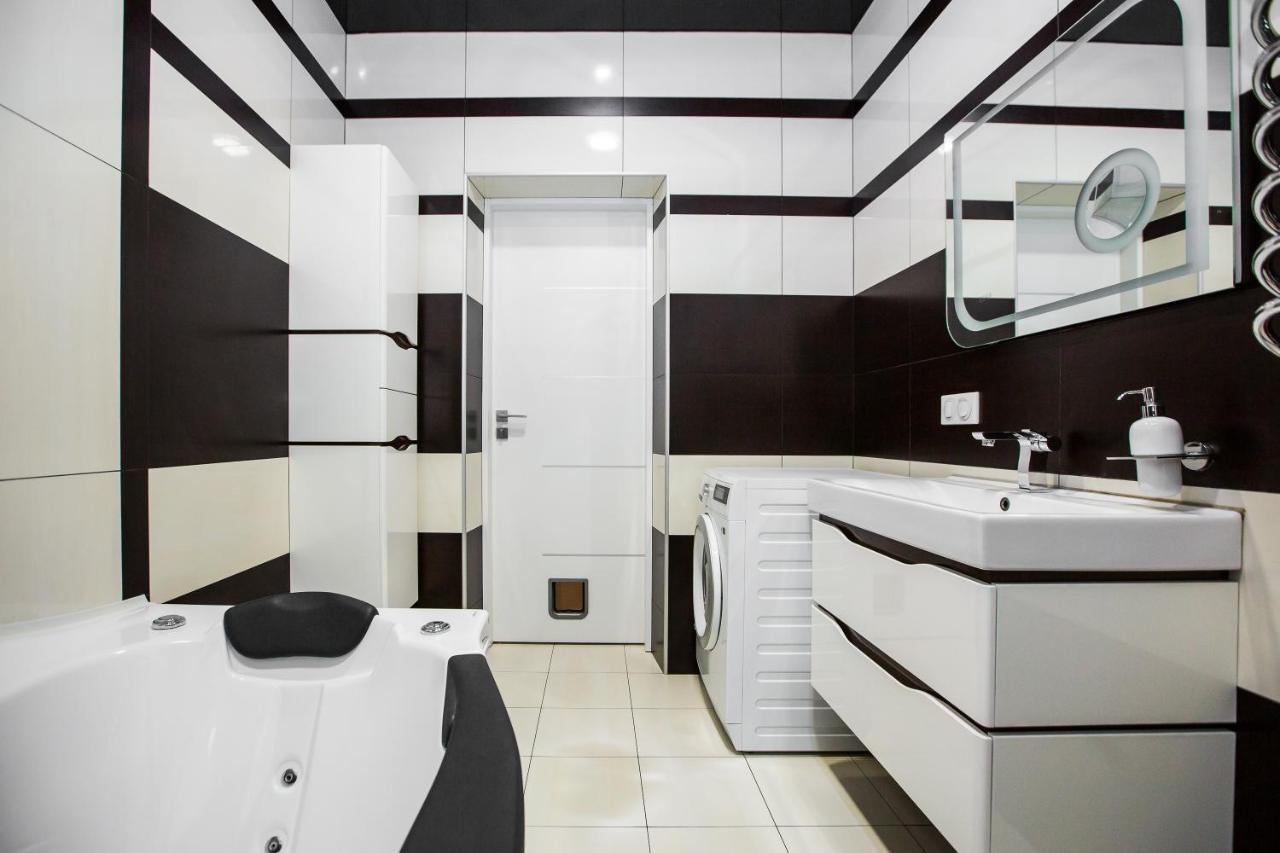 Brand New Relaxing Place In Nice Neighbourhood Lviv Ngoại thất bức ảnh