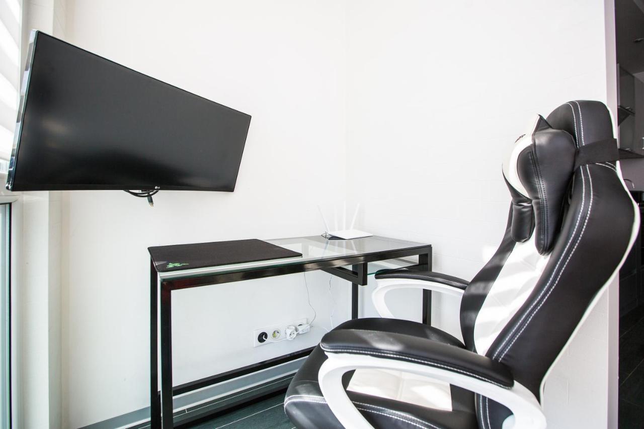 Brand New Relaxing Place In Nice Neighbourhood Lviv Ngoại thất bức ảnh